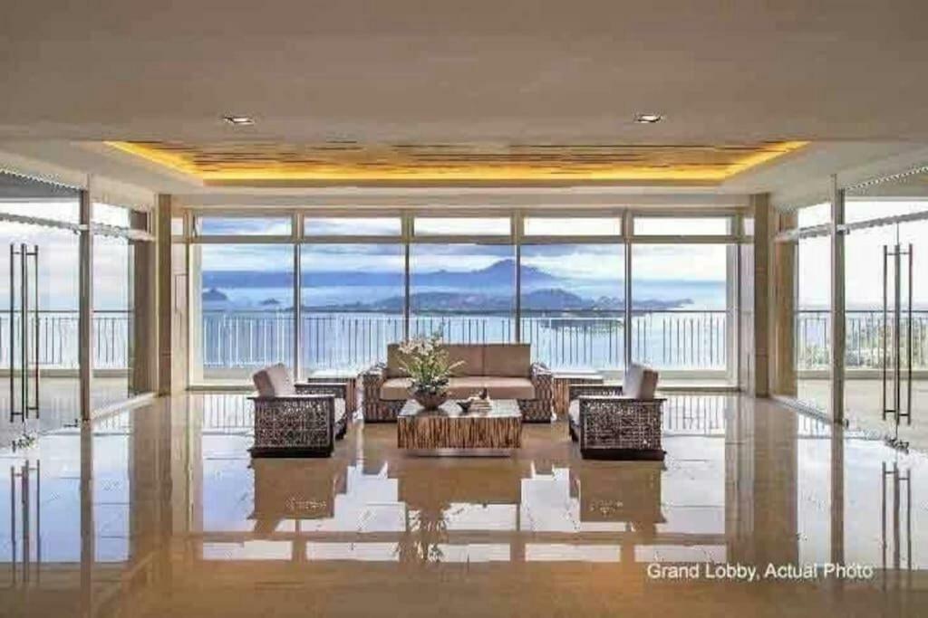 Taal Lake View Wind Residences By Smco Тагайтай Экстерьер фото